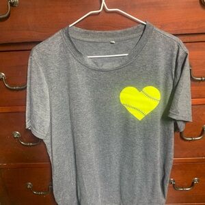 Short-sleeved women’s softball shirt